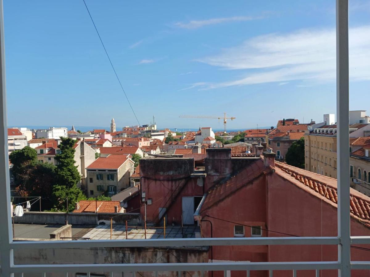Room With Private Toilet And Balcony In City Center In Shared Apartment Split Exteriör bild