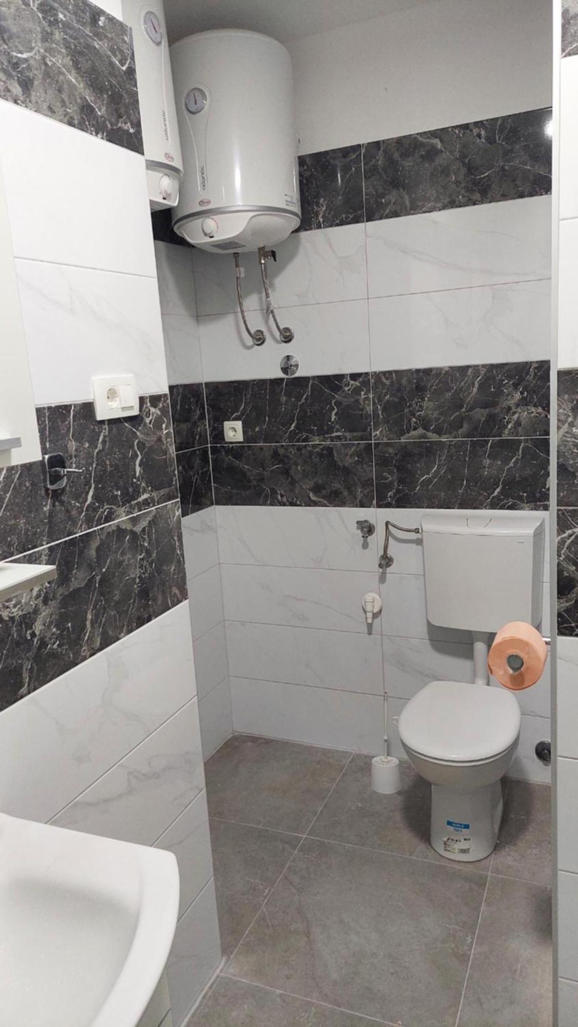 Room With Private Toilet And Balcony In City Center In Shared Apartment Split Exteriör bild