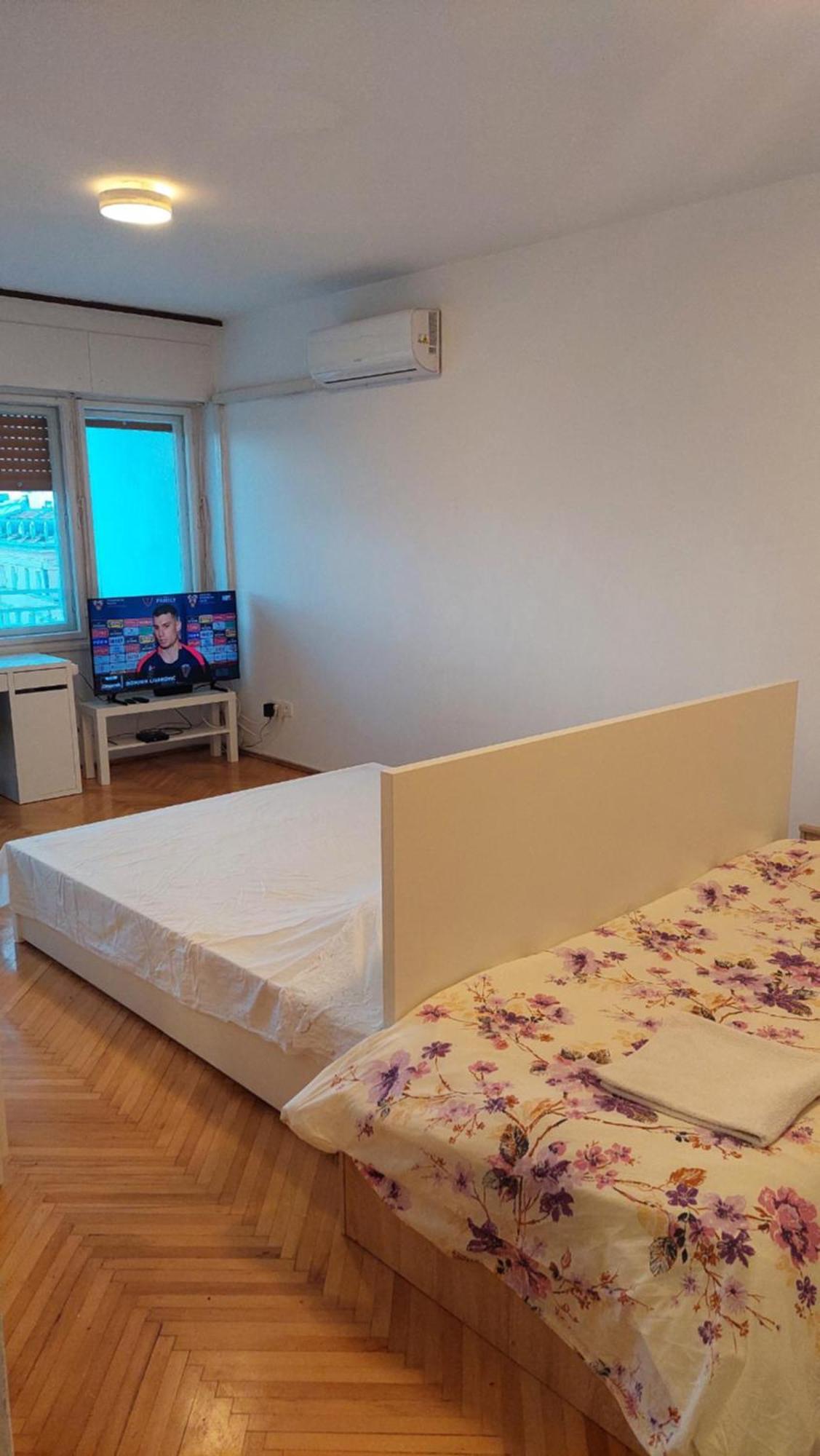 Room With Private Toilet And Balcony In City Center In Shared Apartment Split Exteriör bild